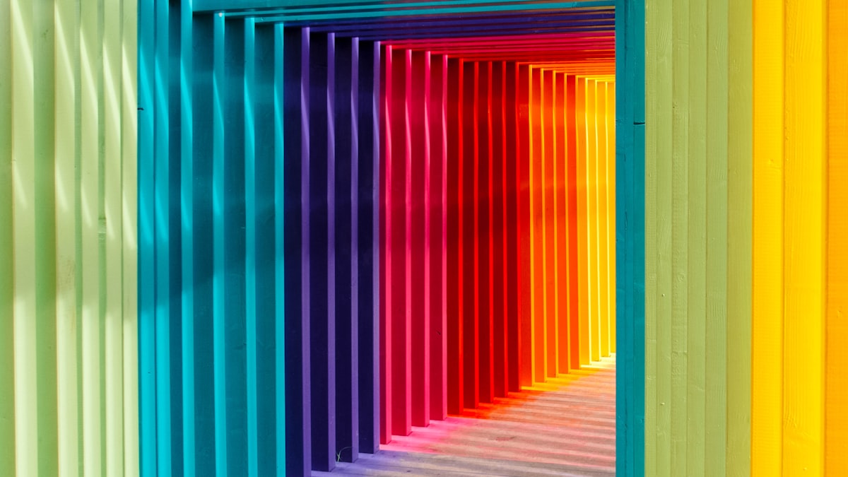 How to Choose a Brand Color Palette? A Color Psychology and Application Guide
